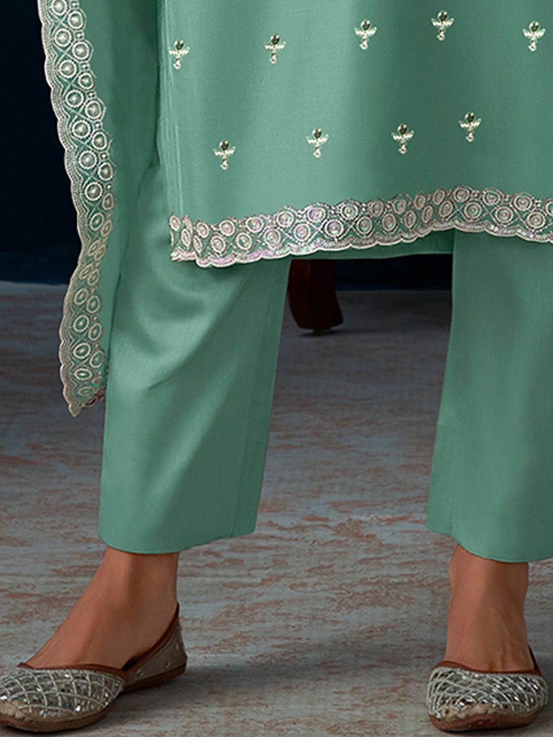 Ethnic Motifs Embroidered Straight Kurta With Trouser & Dupatta