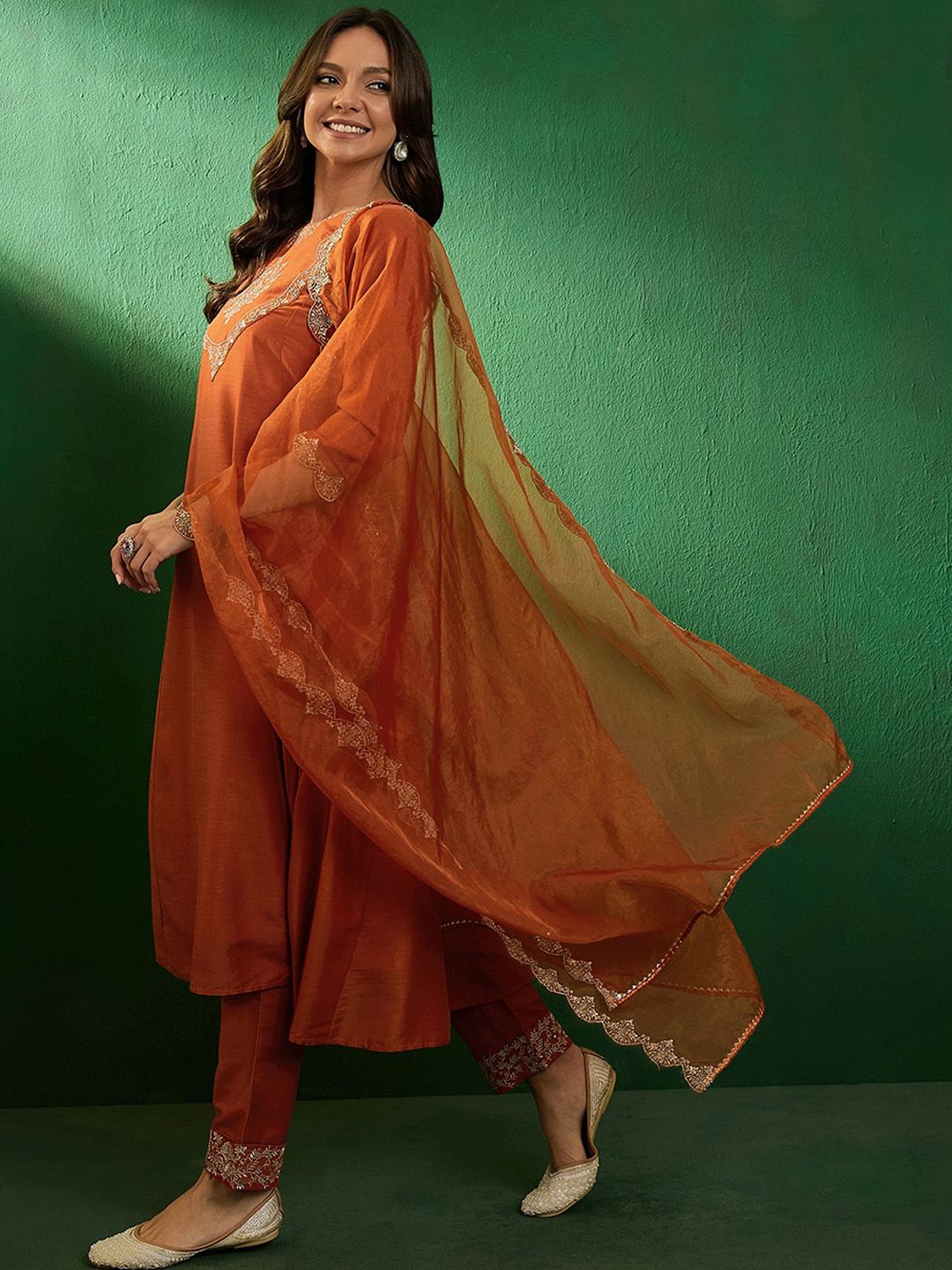 Women's Embroidered Boat-Neck Kurta With Trousers & Dupatta
