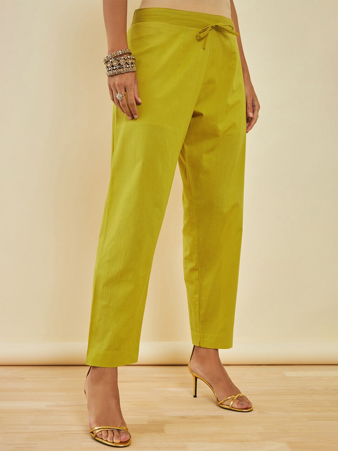 Dhiyona SO Women's Ethnic Motifs Printed Sequinned Chanderi Silk Kurta With Trousers & With Dupatta