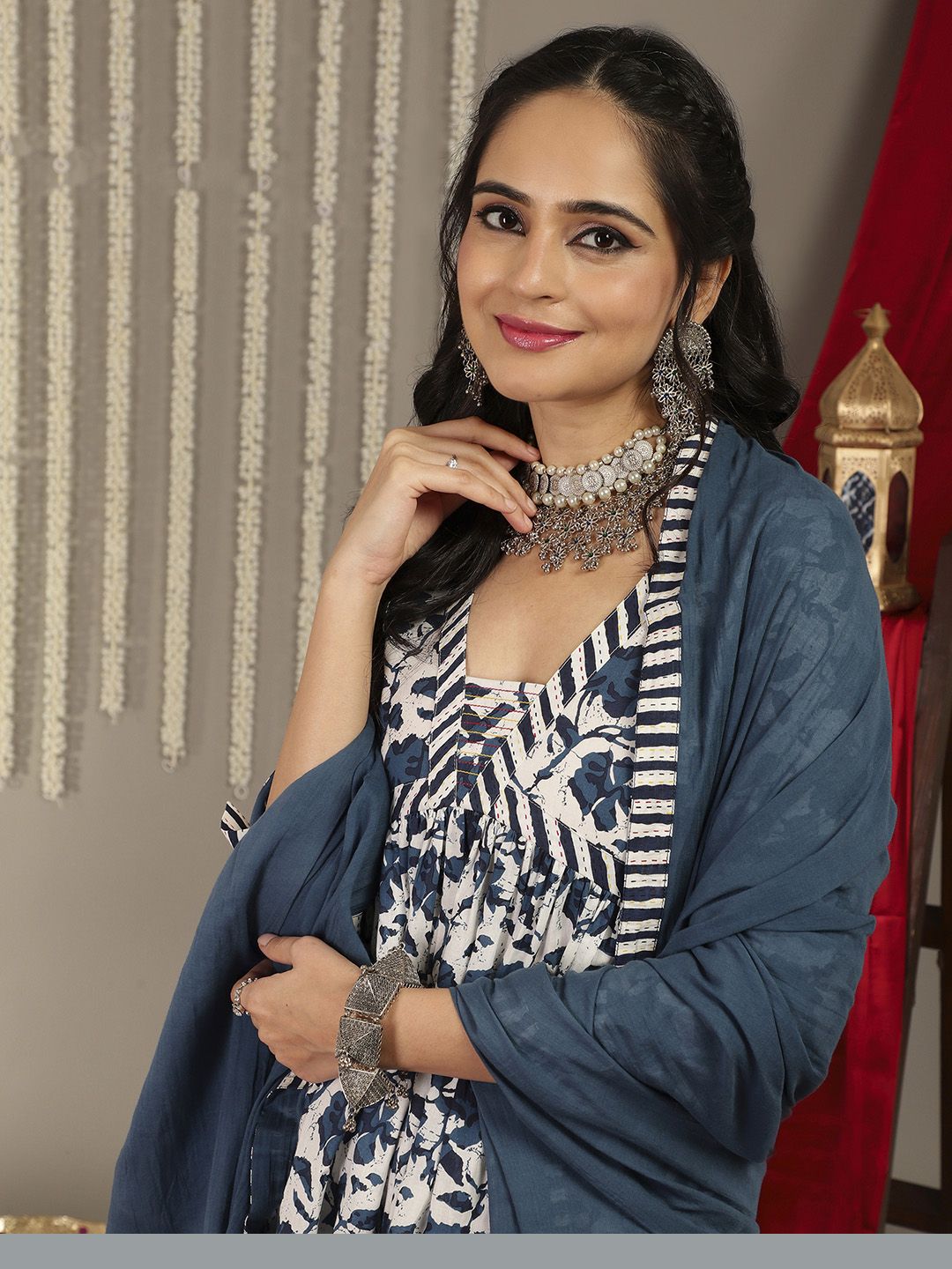 Dhiyona VA Women'sFloral Printed Kantha Work Pure Cotton Kurta With Palazzos & Dupatta