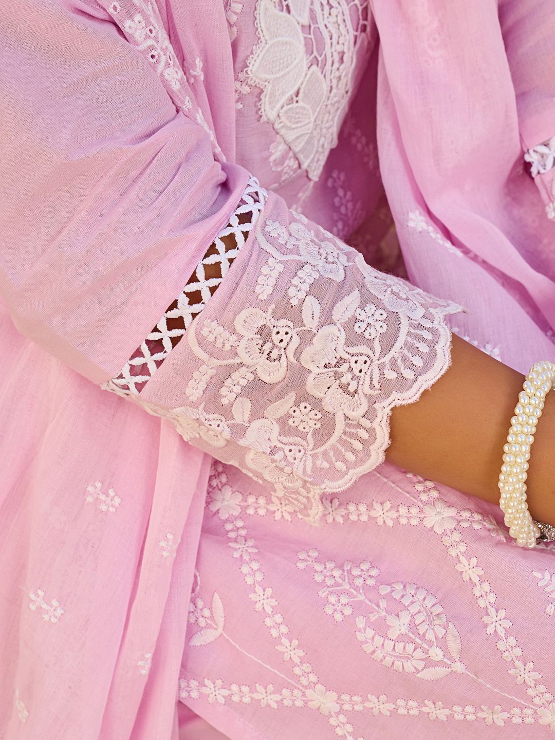 Floral Embroidered V-Neck Thread Work Pure Cotton Kurta With Trousers & Dupatta