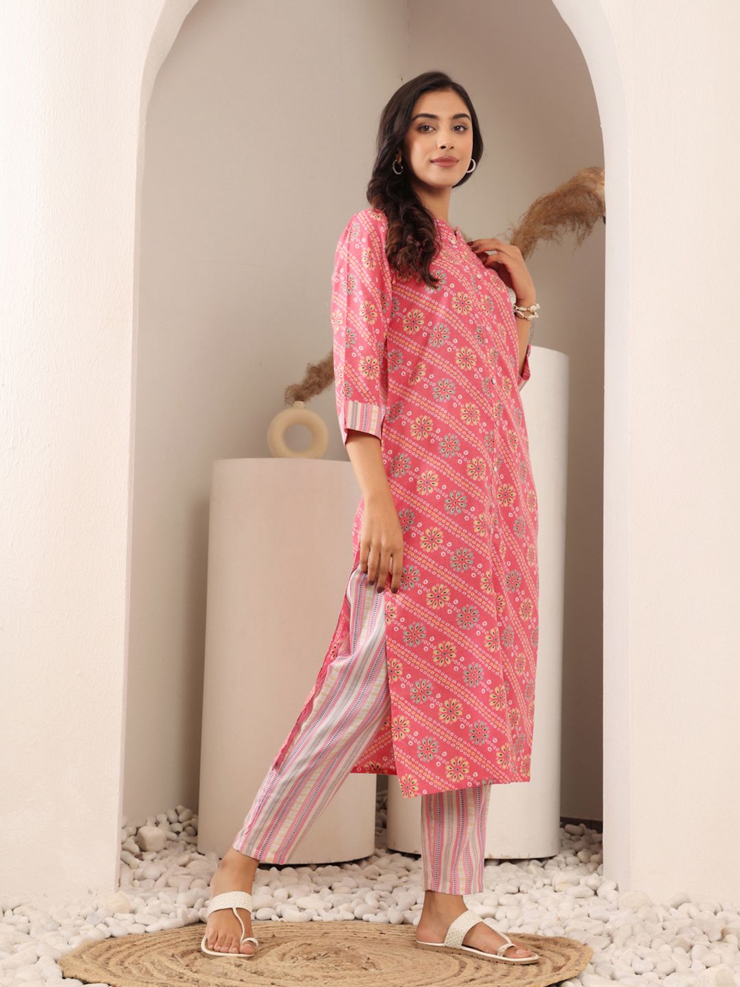 Dhiyona VA Women'sBandhani Printed Mandarin Collar Straight Kurta With Trouser