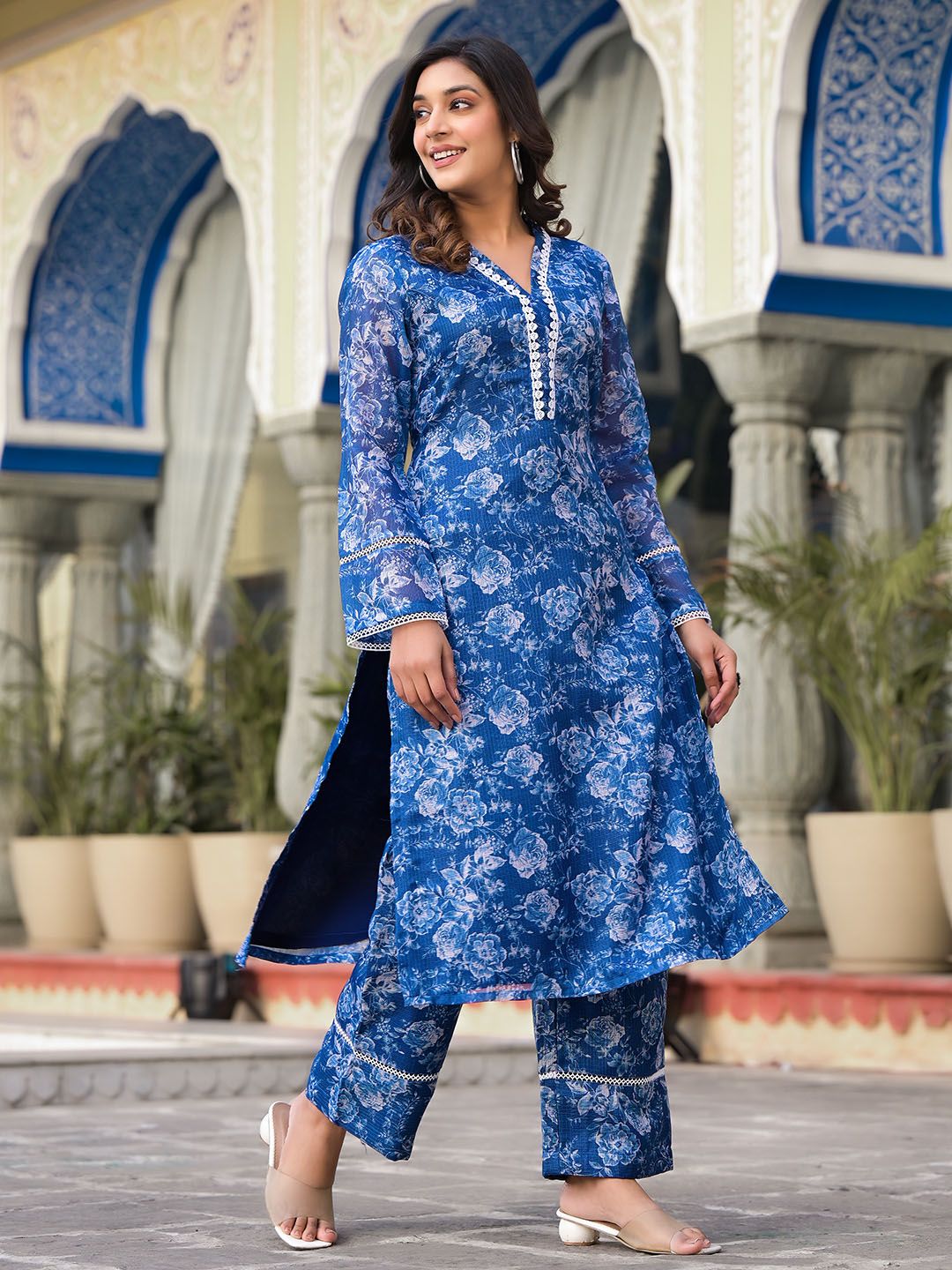 Dhiyona VA Women'sFloral Printed V Neck Pure Cotton Straight Kurta with Trousers