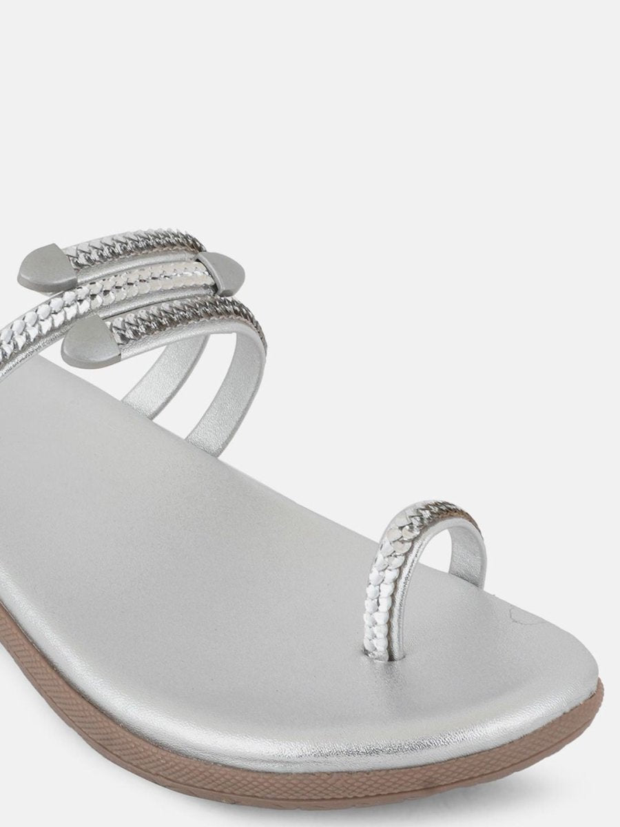 Dhiyona AK Silver-Toned One Toe Flats