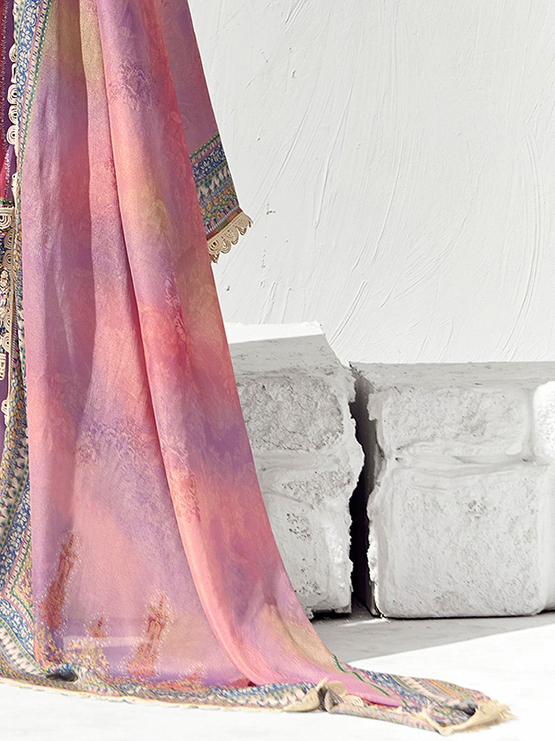 Dhiyona IE Women Ethnic Motifs Printed Regular Thread Work Kurta Trousers With Dupatta