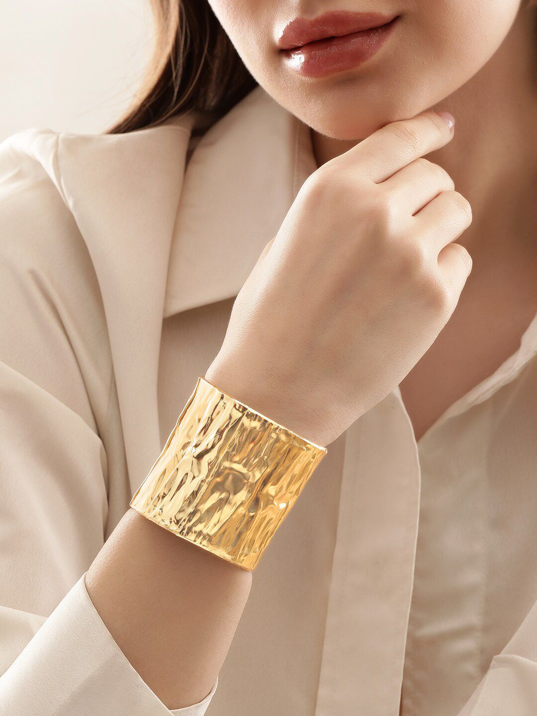 Dhiyona RJ Women's Gold-Plated Brass Gold-Plated Cuff Bracelet
