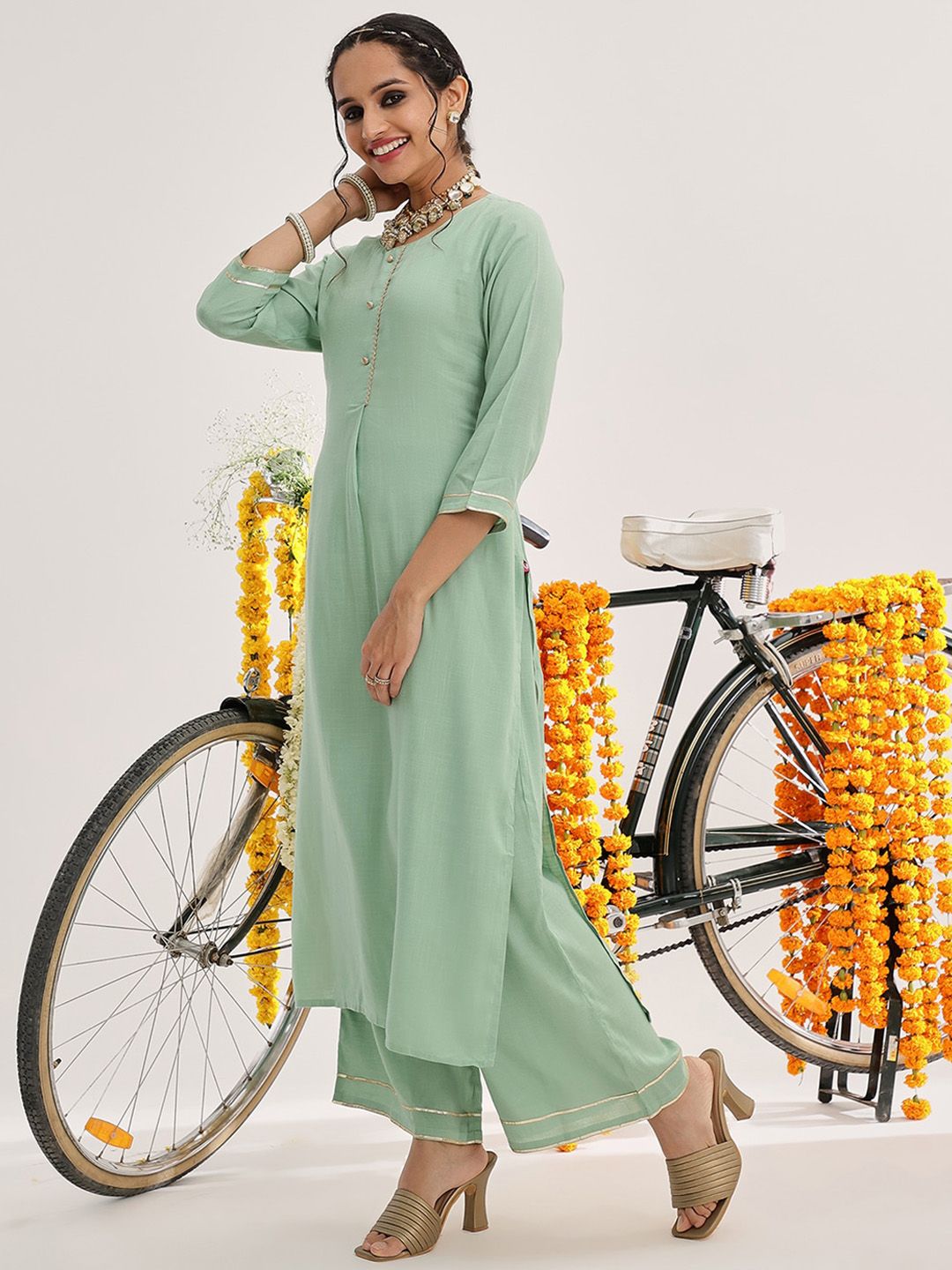 Dhiyona VA Women'sGreen Gotta Patti Detail Straight Kurta & Palazzos With Dupatta