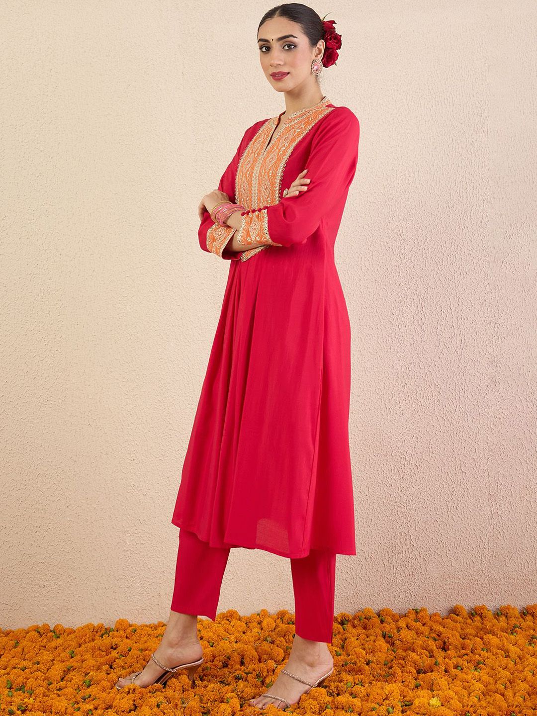 Women Ethnic Motifs Embroidered Mandarin Collar Mirror Work Kurta Trousers