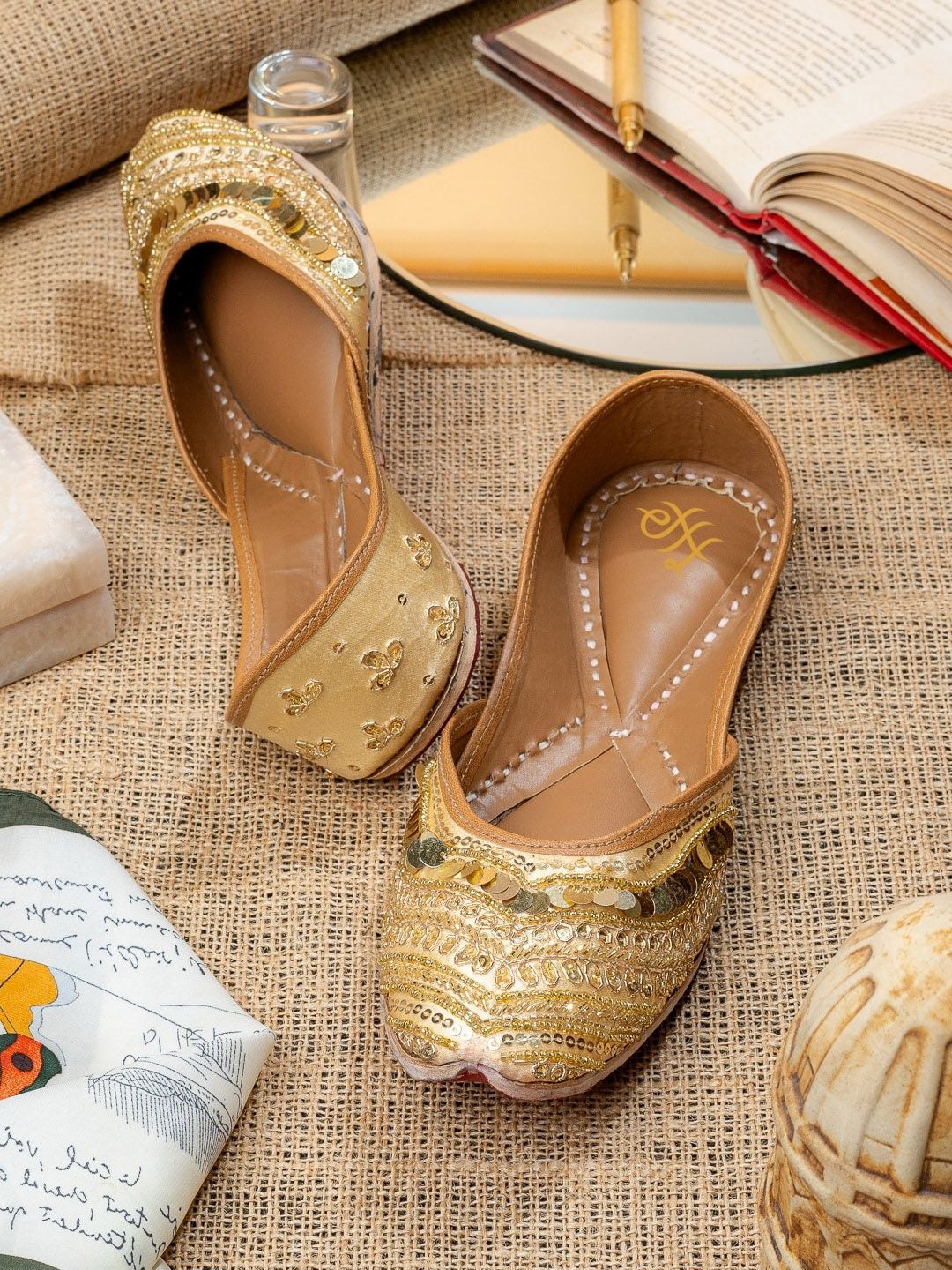 Dhiyona HOP Embellished Square Toe Velvet Majoris