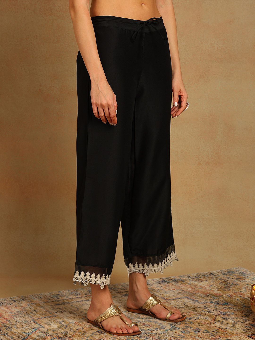 Dhiyona KL Ethnic Motifs Embroidered Empire Thread Work Kurta with Palazzos & Dupatta