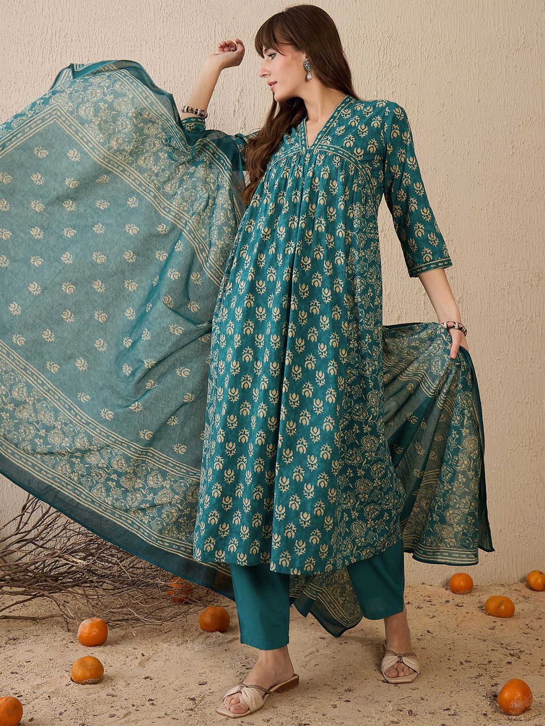 Women Floral Printed Empire Pure Cotton Kurta with Trousers & With Dupatta