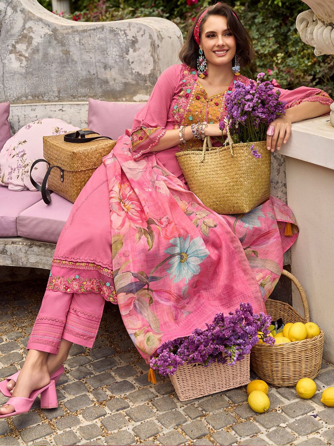 Women Floral Embroidered Thread Work Pure Cotton Kurta with Trousers & Dupatta