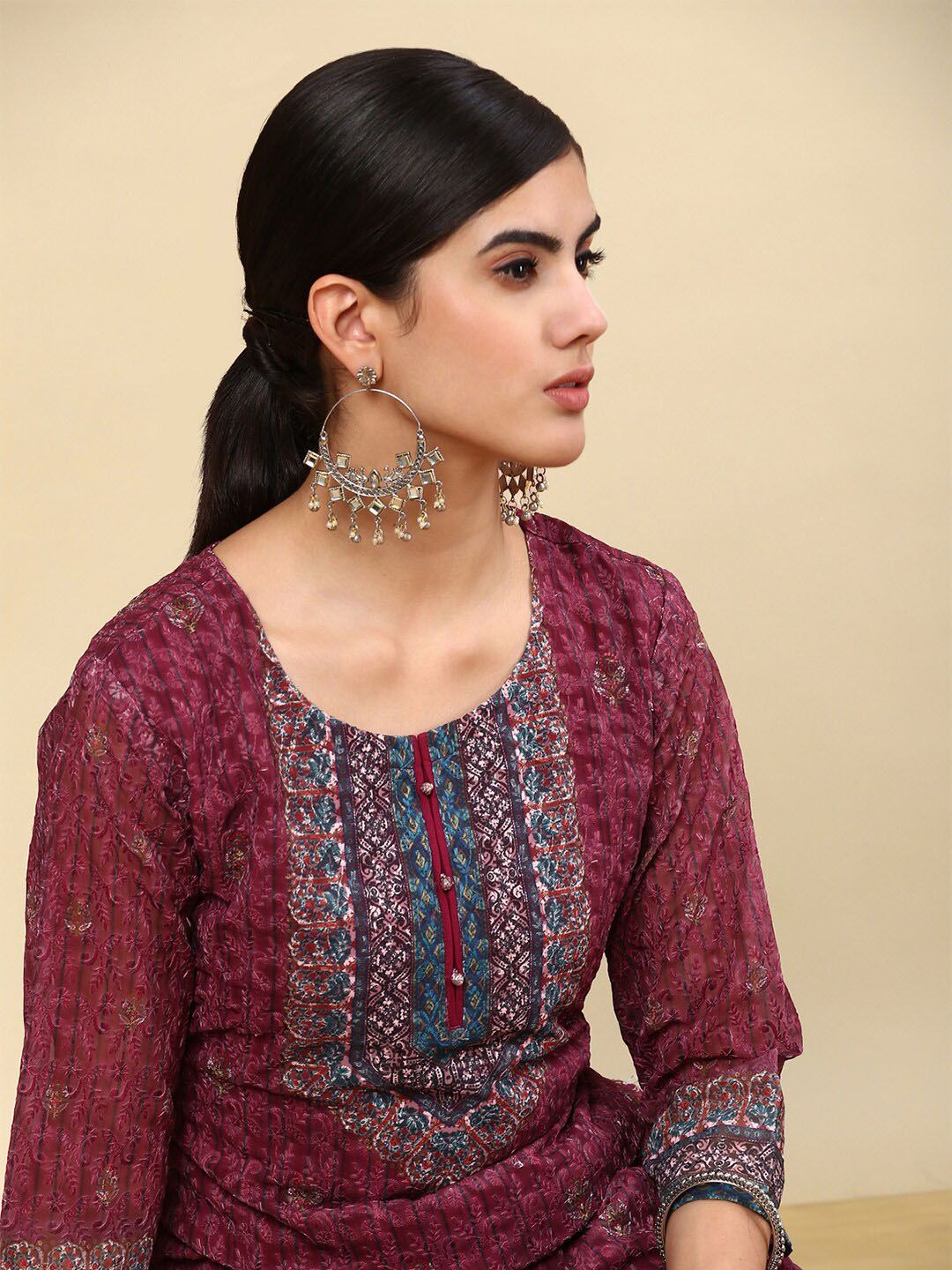 Dhiyona SO Women's Ethnic Motifs Embroidered Thread Work Straight Kurta with Trousers