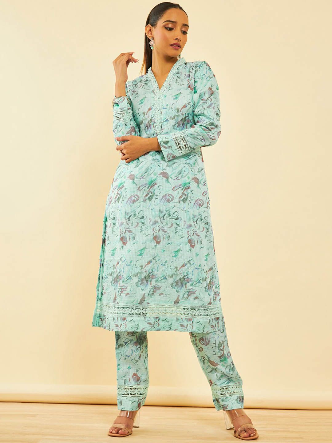 Dhiyona SO Women's Floral Printed V-Neck Beads and Stones Straight Kurta with Trousers