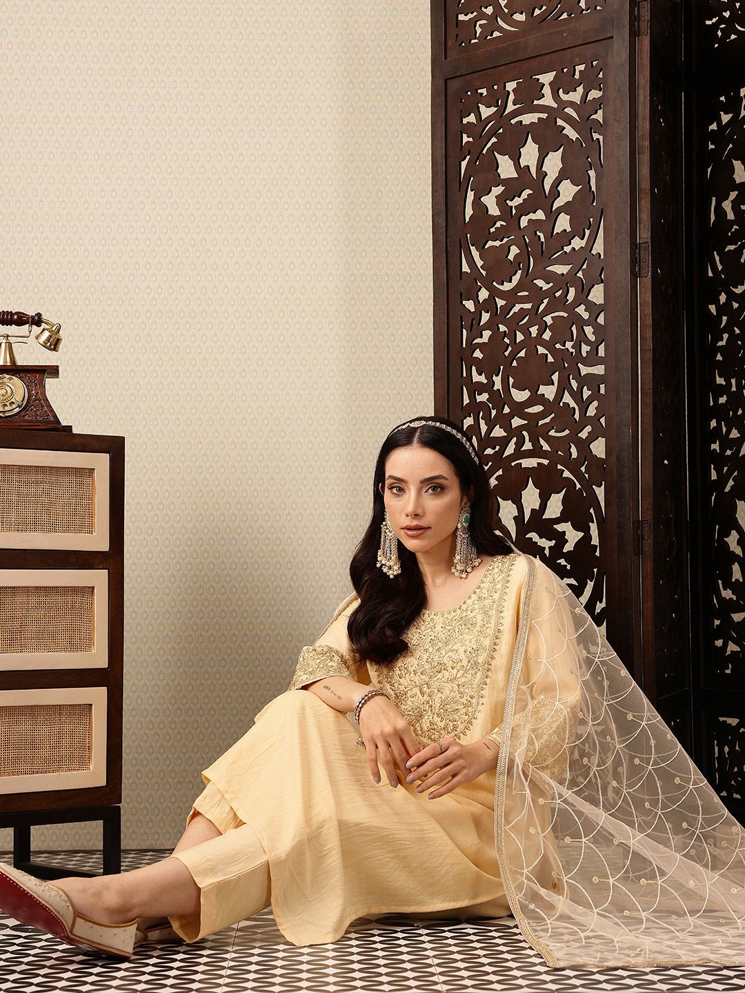 Dhiyona PD Women Floral Embroidered Jashn Kurta with Trousers & Dupatta