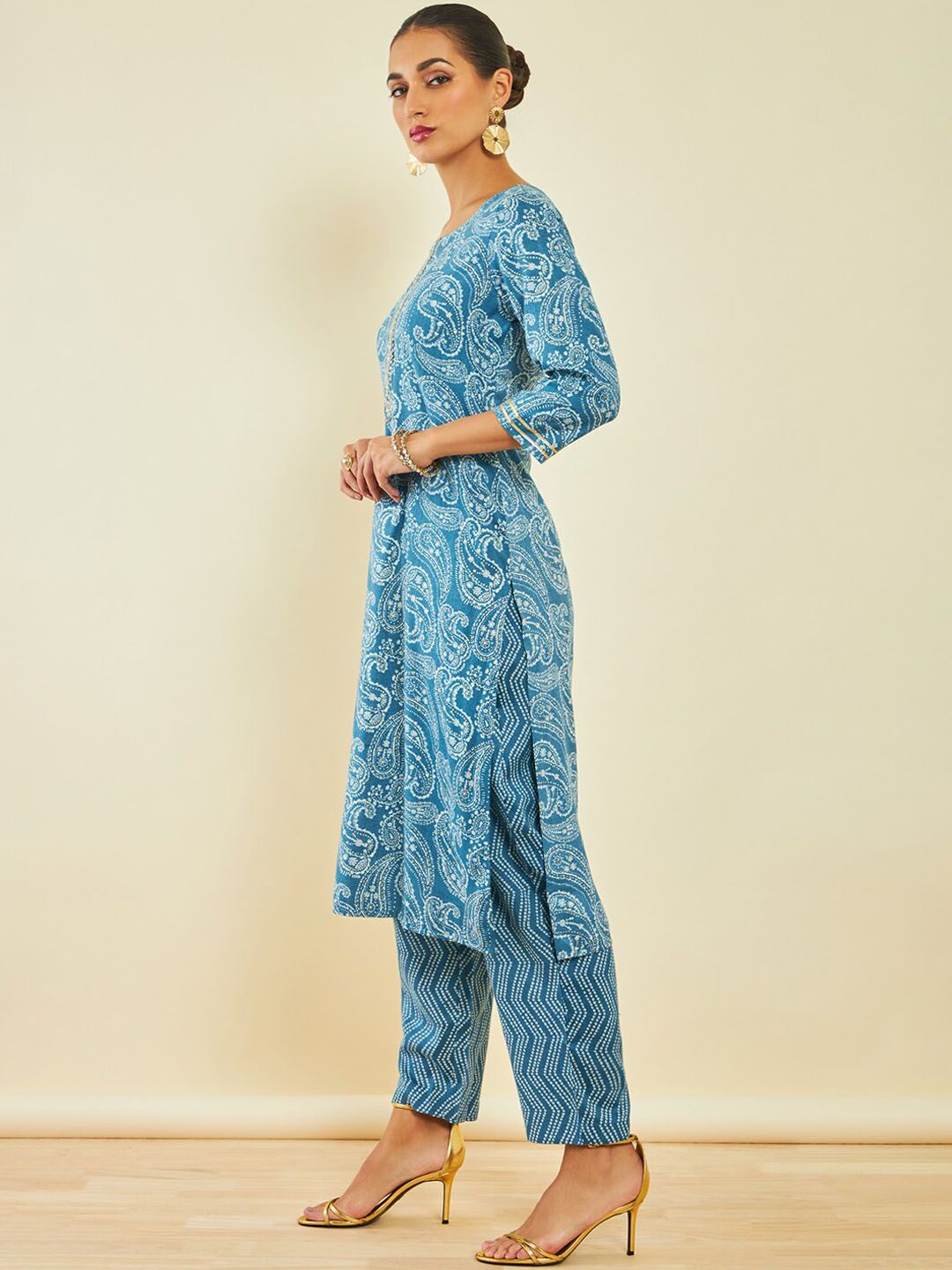 Dhiyona SO Women's Blue Paisley Printed Regular Gotta Patti Kurta With Trousers