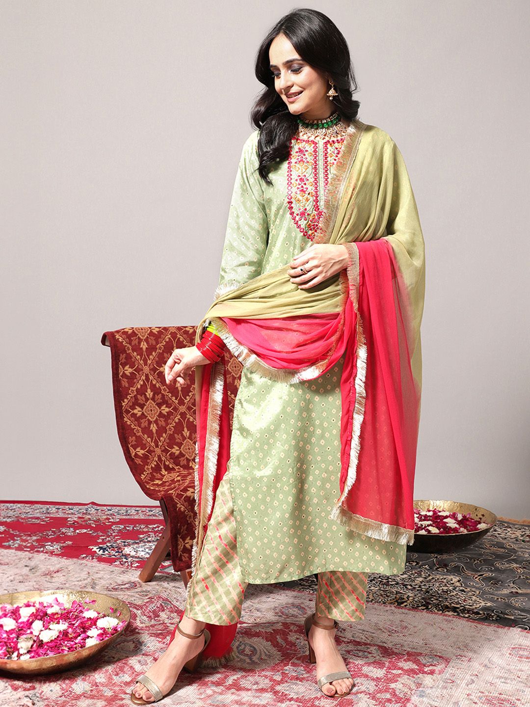 Dhiyona VA Women's Green Leheriya Embroidered Mirror Work Kurta with Trousers & With Dupatta