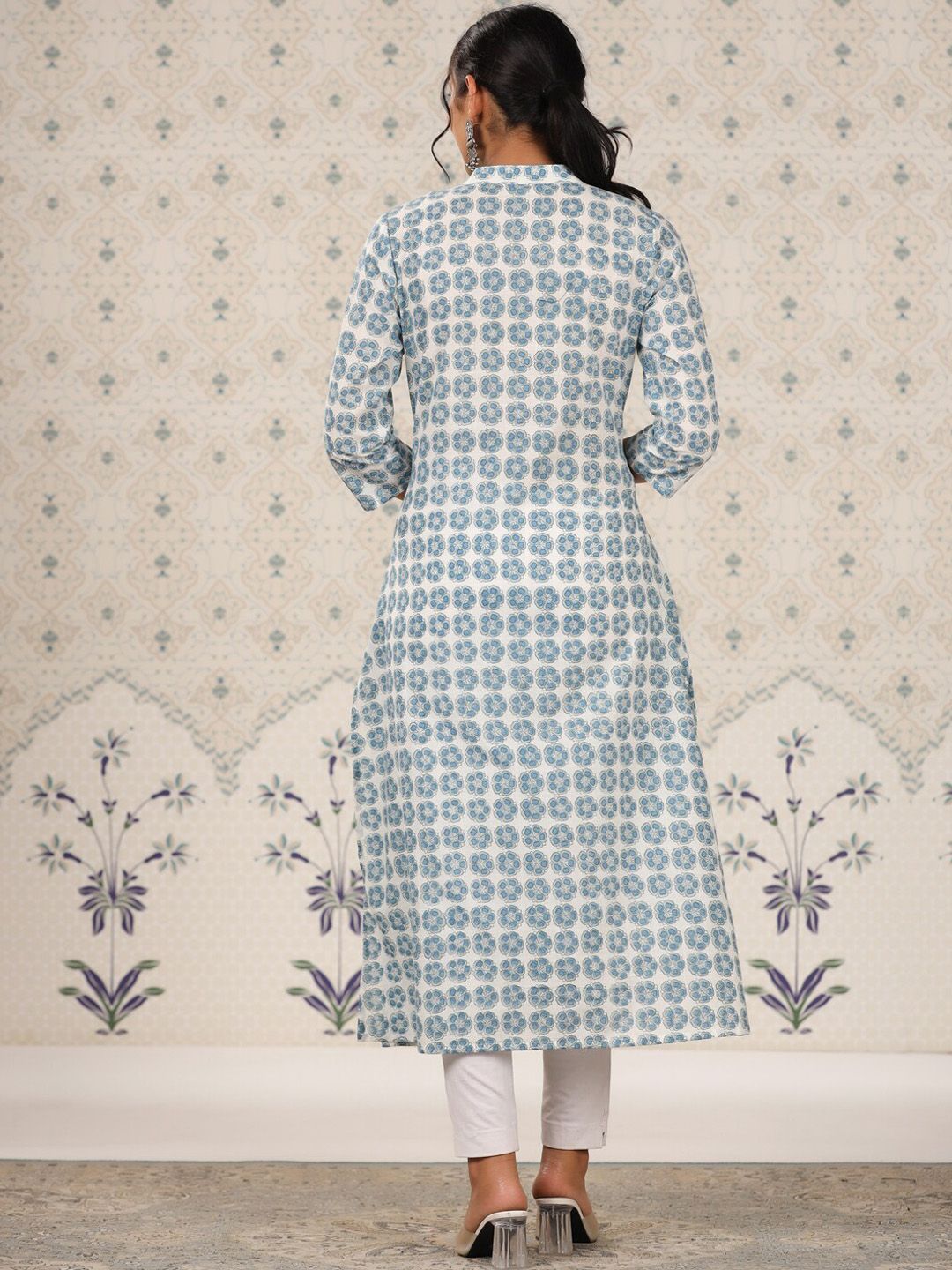 Dhiyona OD Floral Printed Mandarin Collar Cotton A-Line Kurta With Front Slit