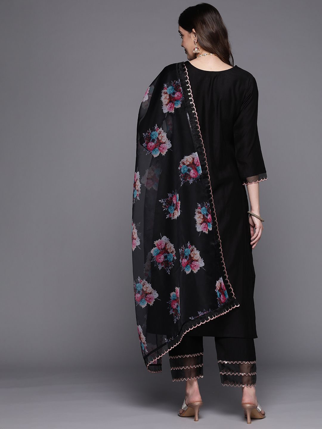 Floral Embroidered Thread Work Liva Kurta with Trousers & With Dupatta