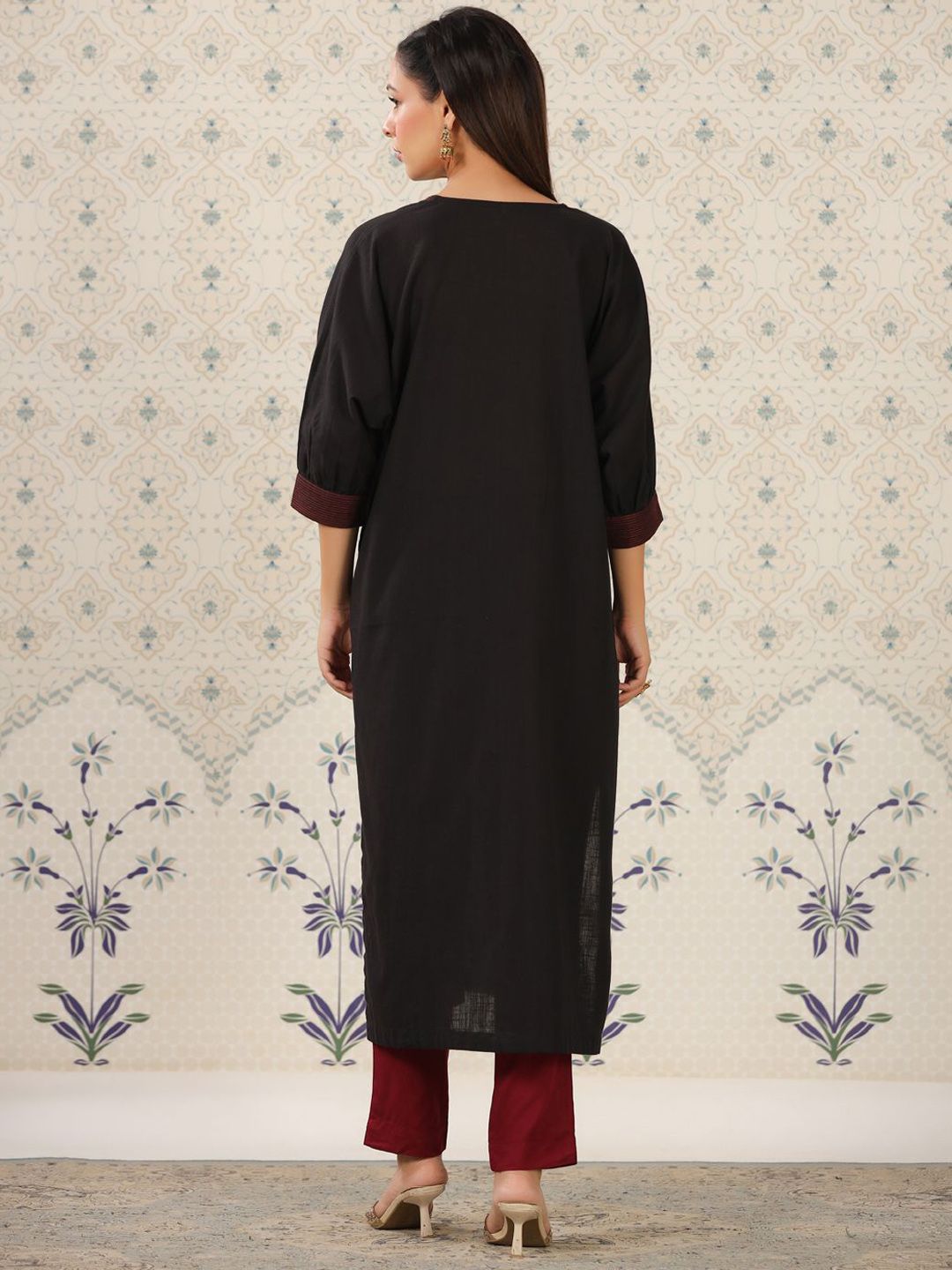 Dhiyona OD V Neck Thread Work Kurta