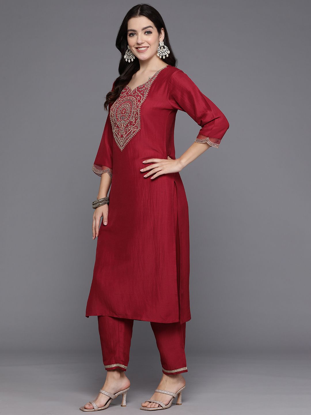 Dhiyona IE Women Floral Yoke Design Regular Kurta with Trousers & With Dupatta