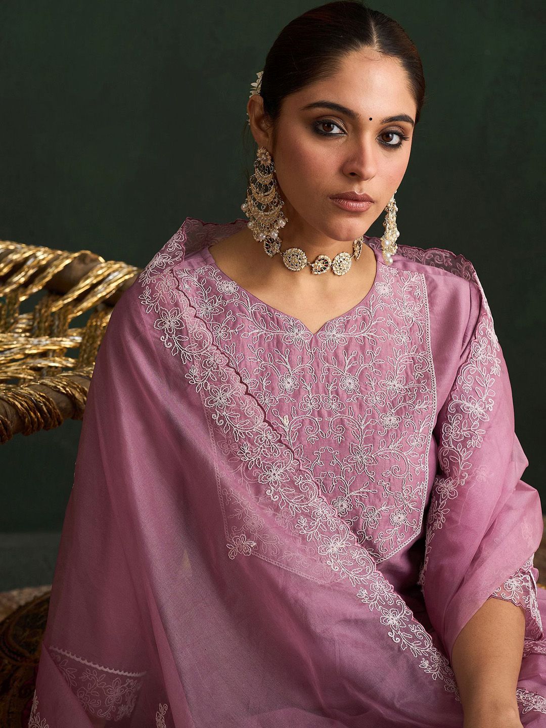 Dhiyona IE Women Floral Yoke Design Regular Thread Work Kurta with Trousers & With Dupatta