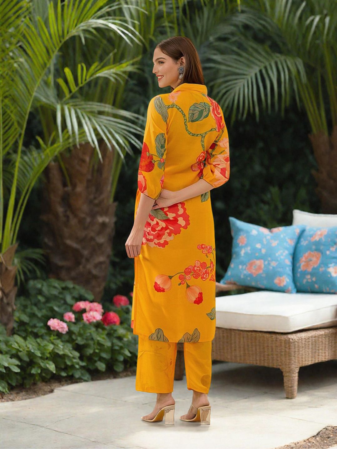 Dhiyona IS Women's Floral Printed Regular Cotton Kurta with Palazzos
