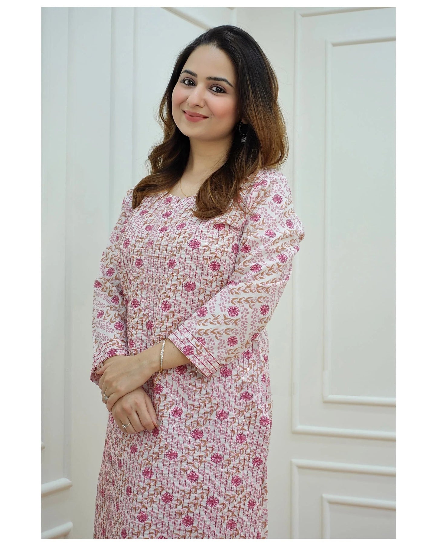 Women Light Blue, Pink Printed Viscose Rayon Kurta, Pant And Dupatta Set