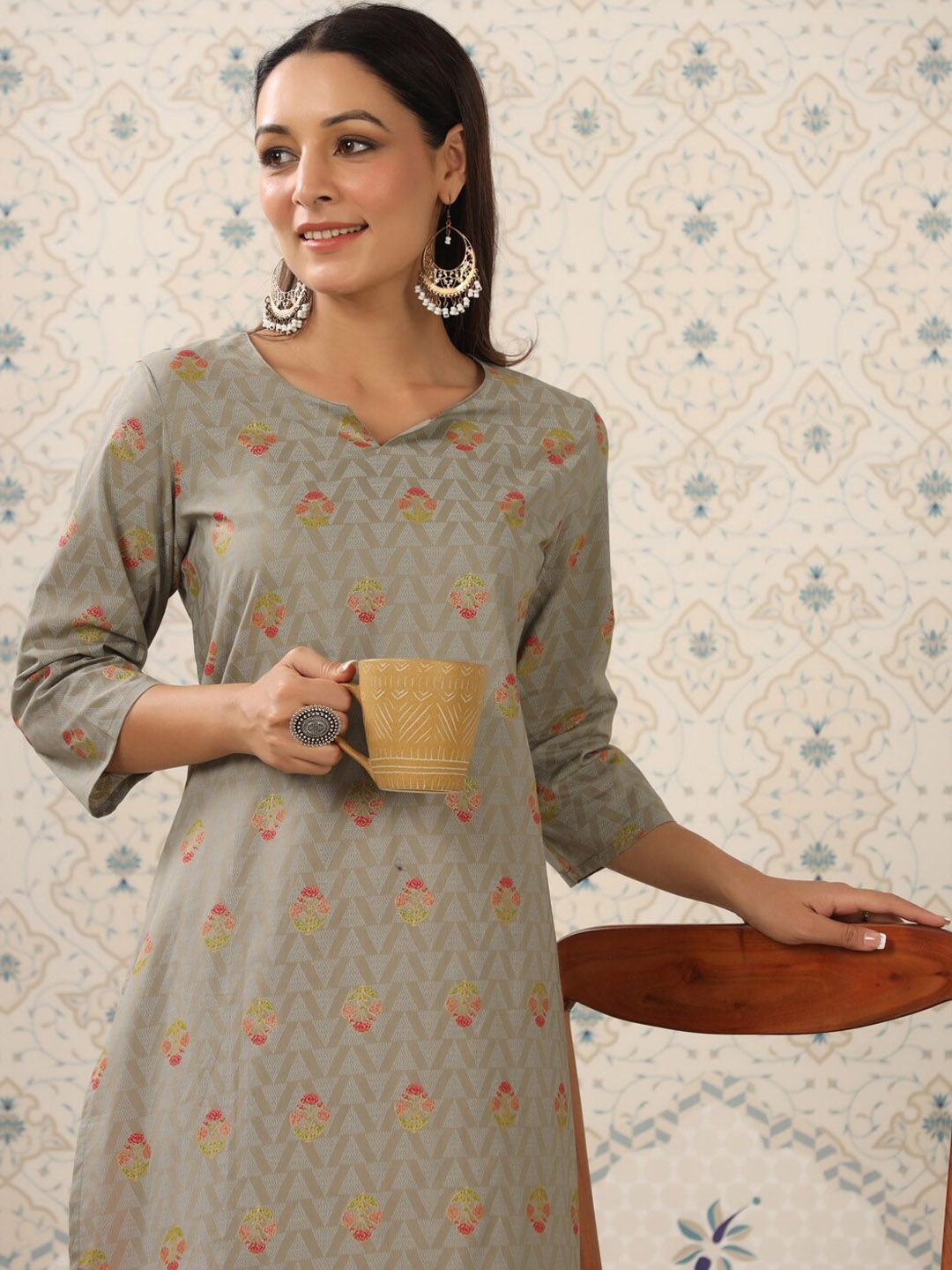 Dhiyona OD Grey & Red Floral Printed Notched Neck Kurta With Palazzos
