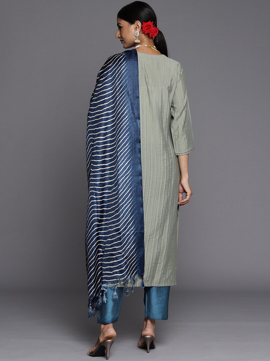 Dhiyona VA Women's Green & Navy Blue Floral Embroidered Kurta with Trousers & Dupatta
