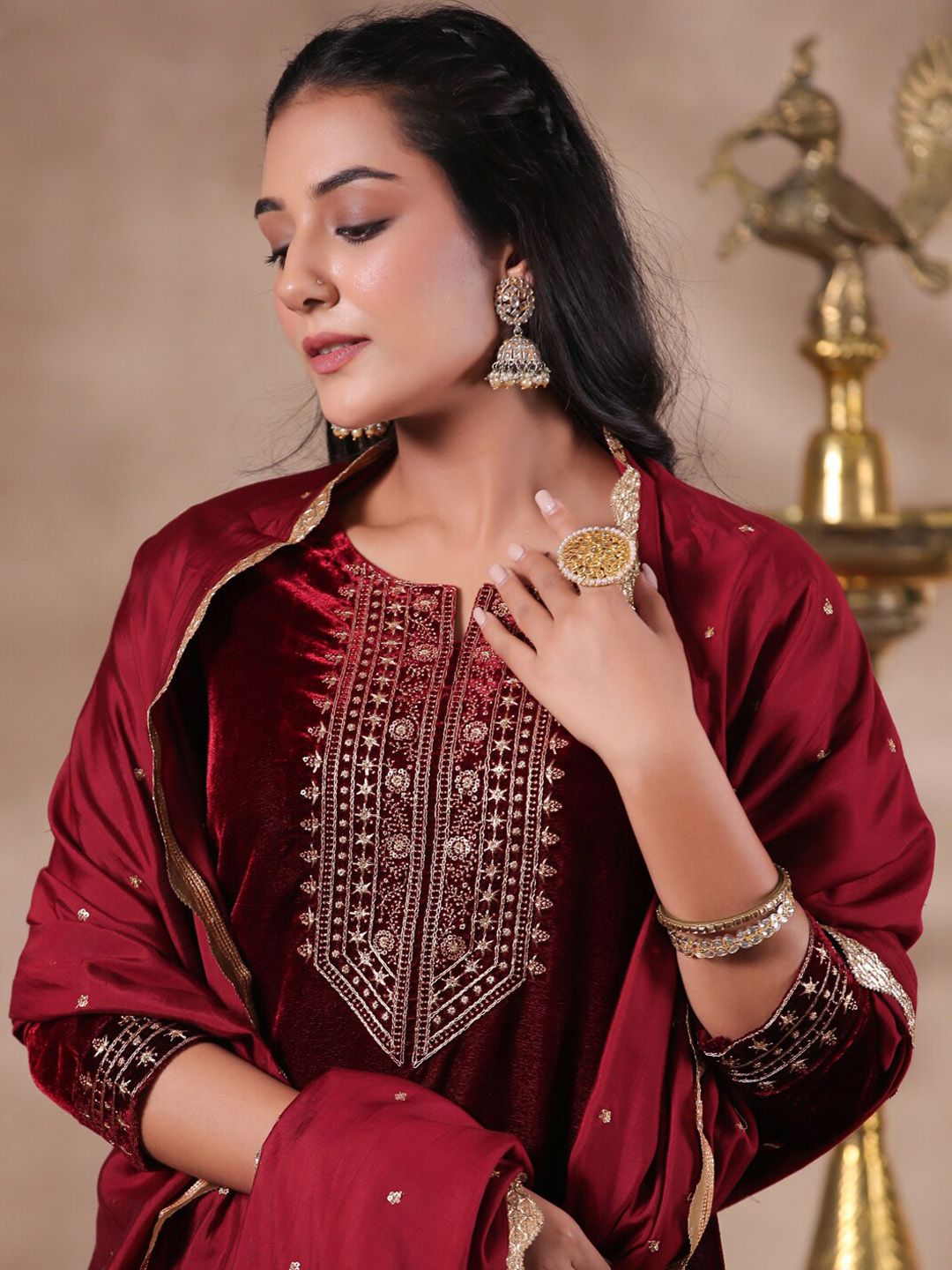 Dhiyona IS Women's Ethnic Motifs Yoke Design Thread Work Velvet Straight Kurta & Trousers With Dupatta