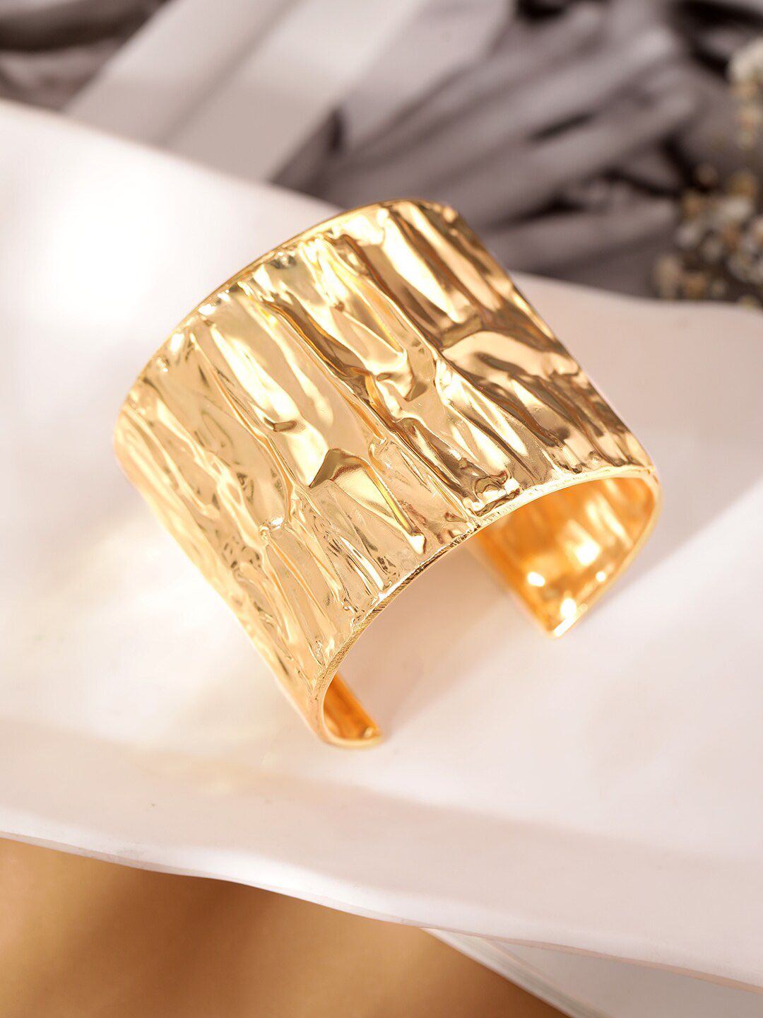 Dhiyona RJ Women's Gold-Plated Brass Gold-Plated Cuff Bracelet