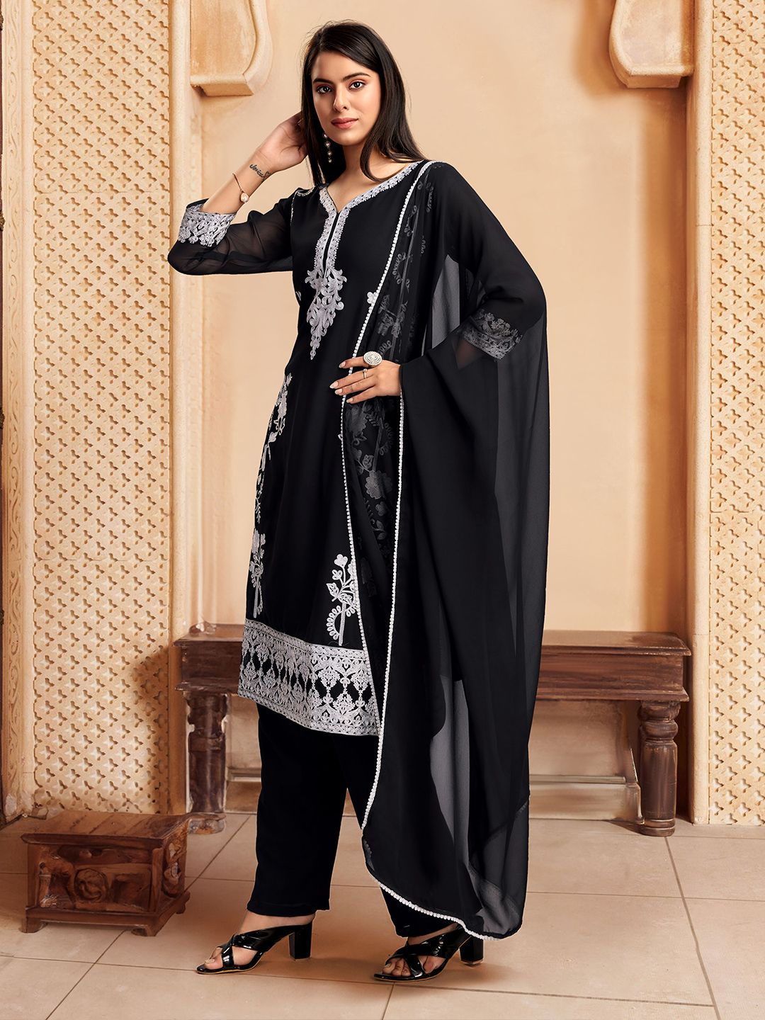 Dhiyona PD Women Embroidered Straight Kurta With Trouser & Dupatta Set