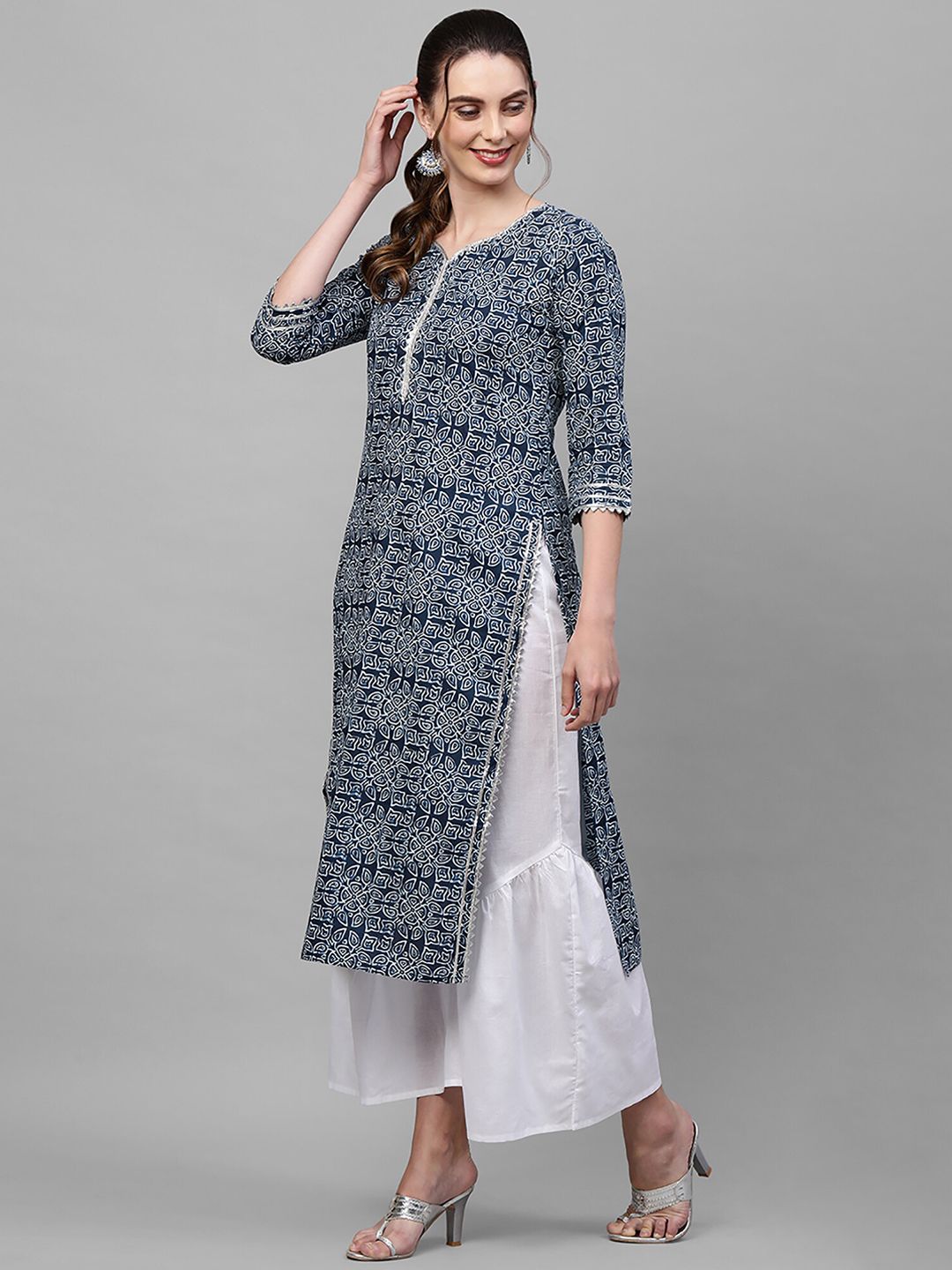 Dhiyona IE Women Navy Blue & White Ethnic Motifs Printed Kurta