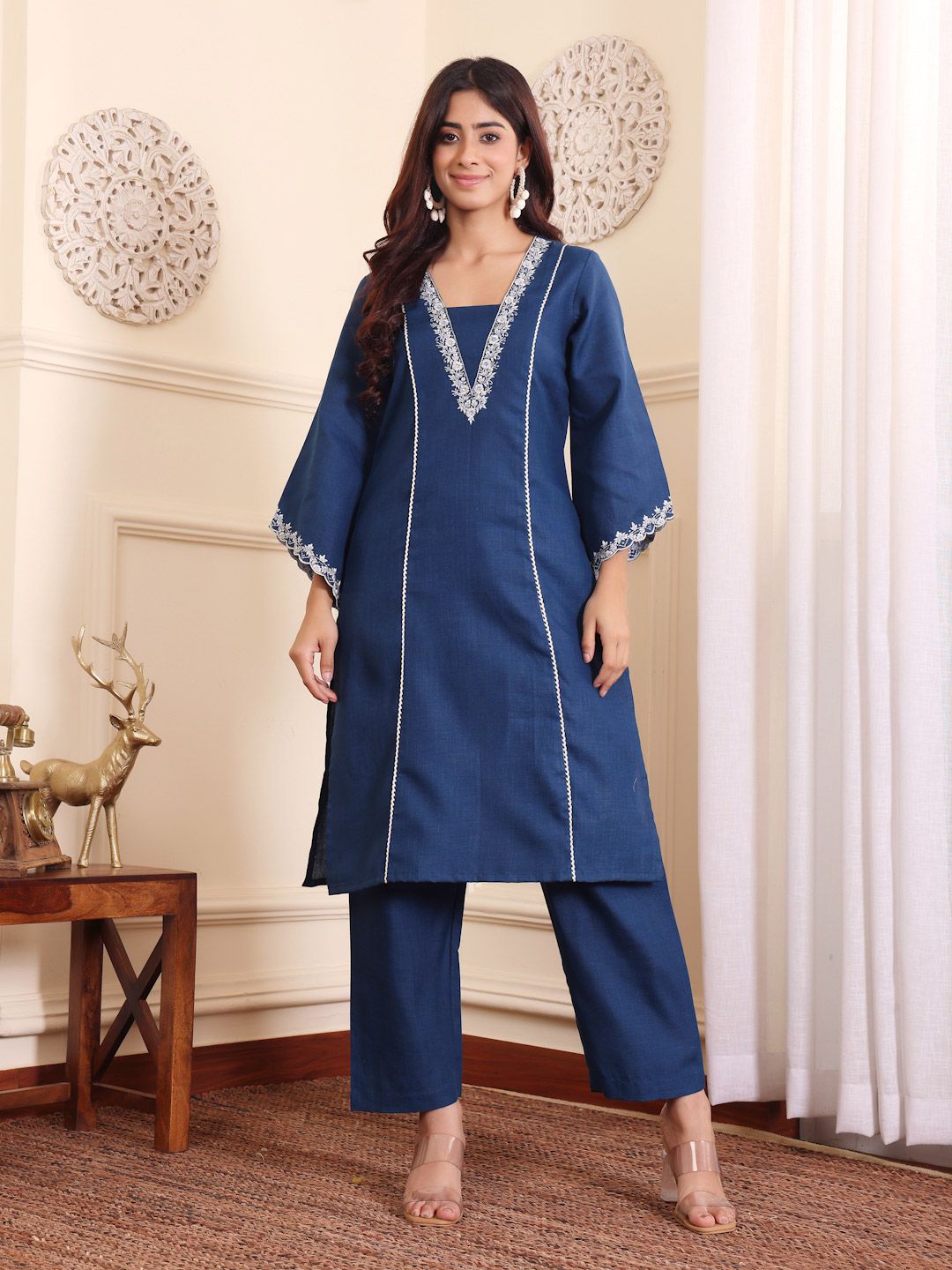 Dhiyona VA Women's Embroidered Panelled Thread Work Kurta&Palazzos