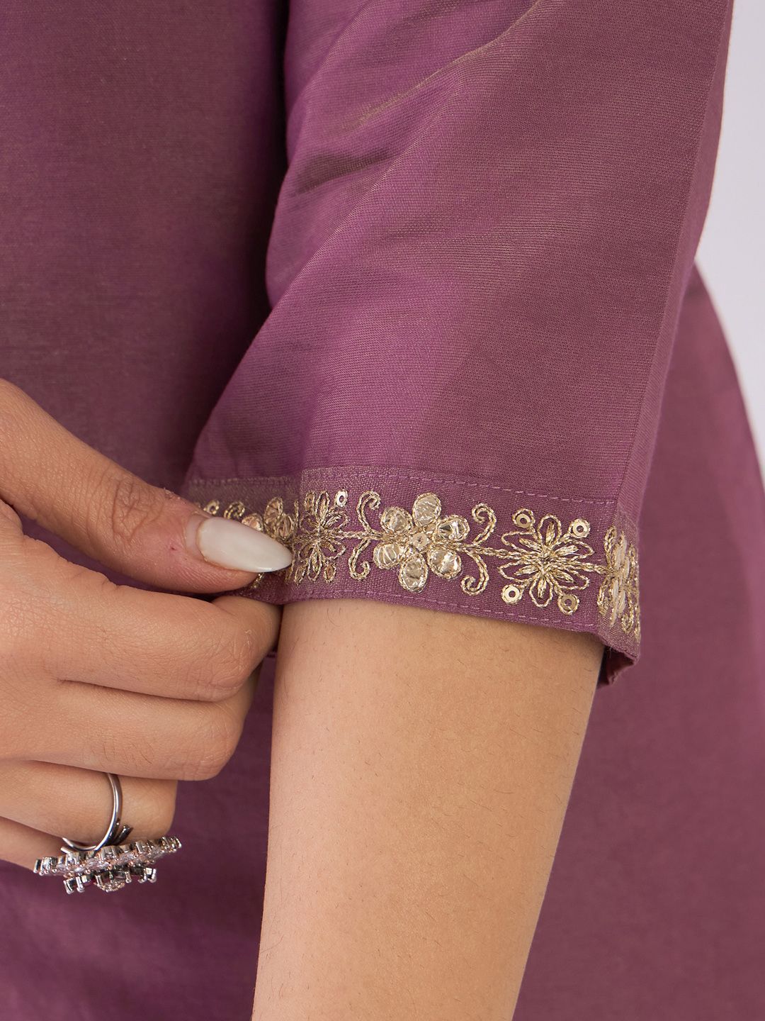 Dhiyona IE Floral Embroidered Zari Straight Kurta With Trousers & Dupatta