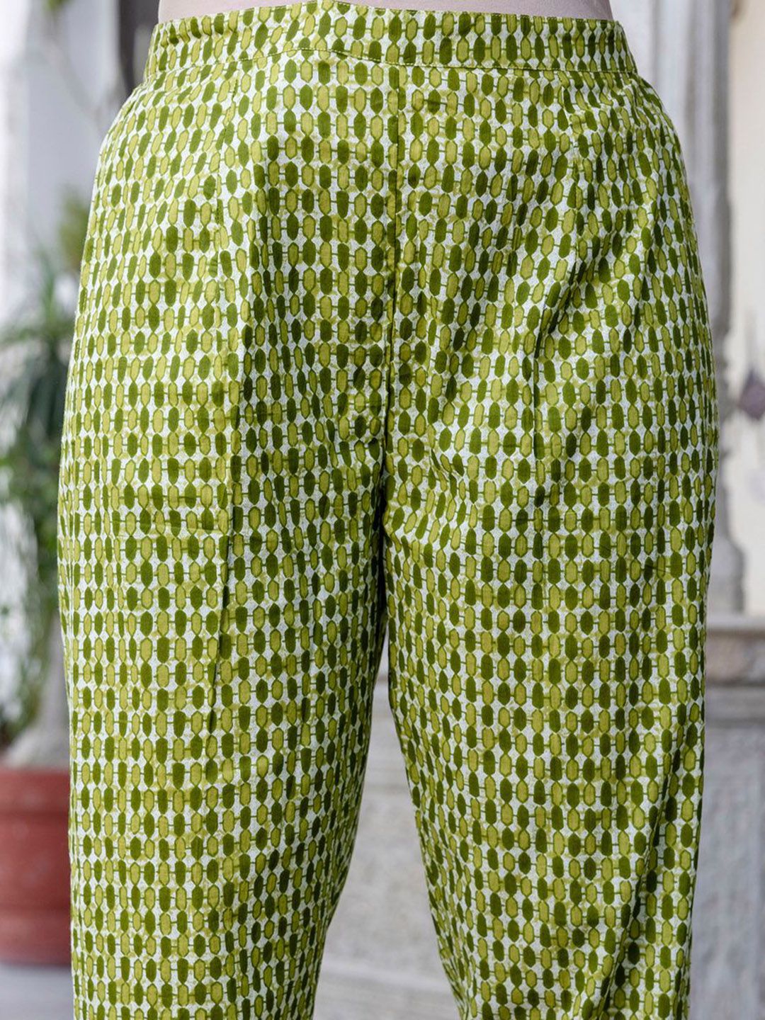 Dhiyona IE Floral Printed V-Neck Pure Cotton Straight Kurta With Trouser And Dupatta