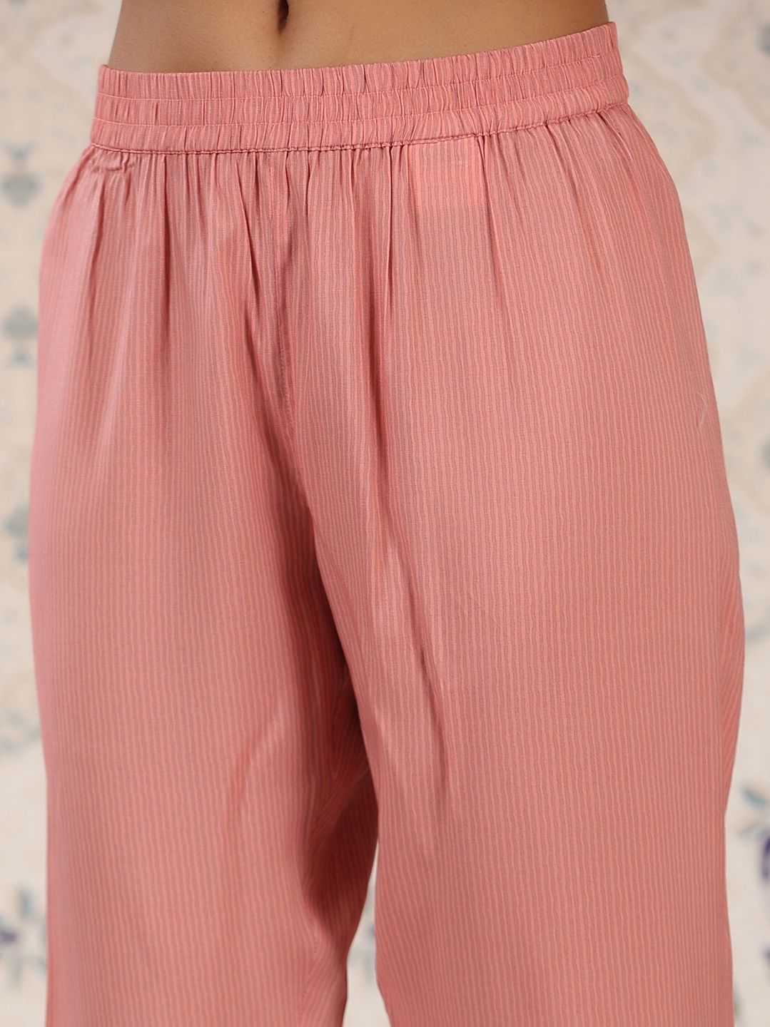 Dhiyona OD Coral & White Floral Printed Mandarin Collar Kurta With Palazzos