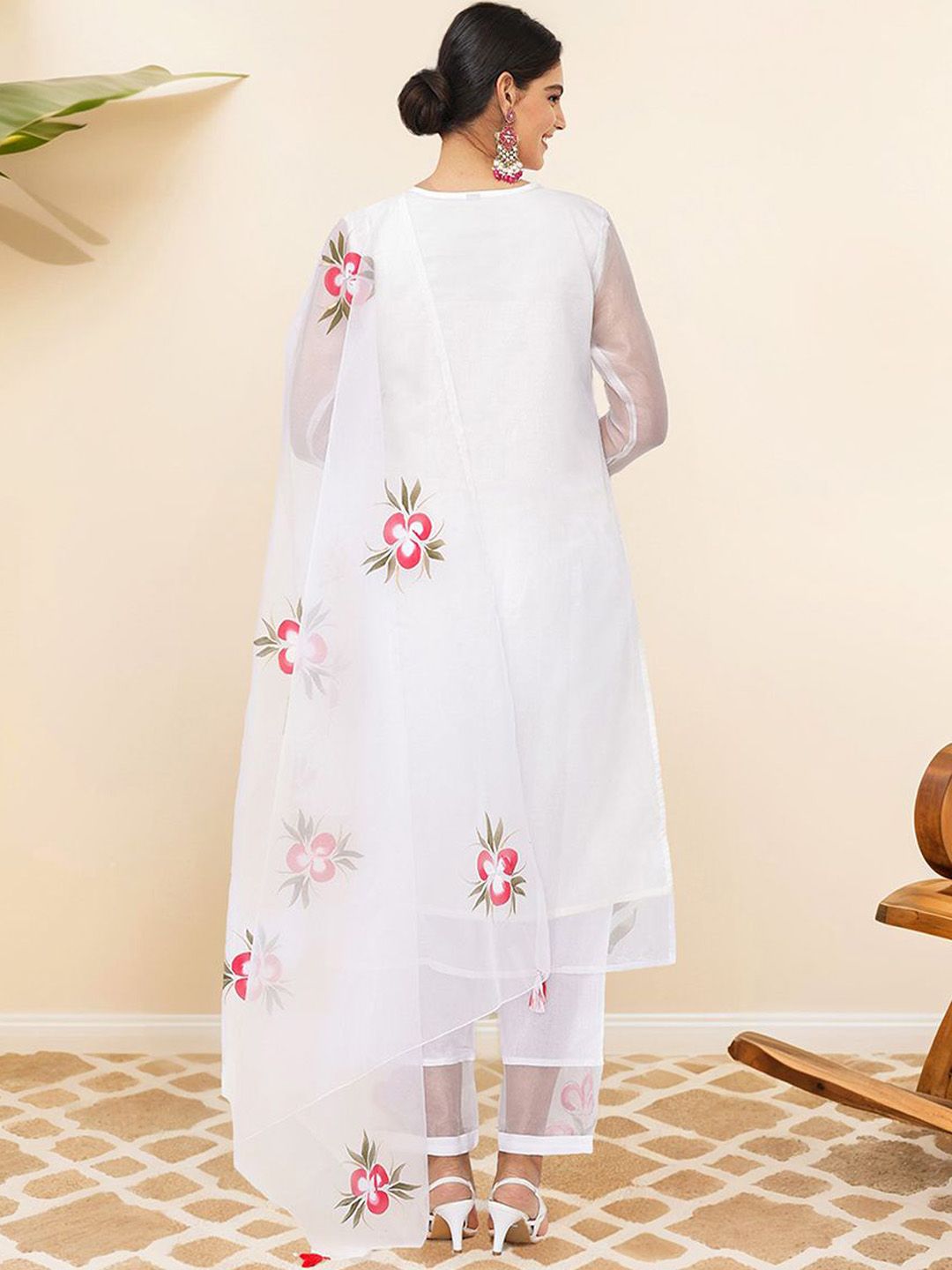 Dhiyona IS Women's Floral Printed Tie Up Neck Straight Kurta With Trousers & Dupatta