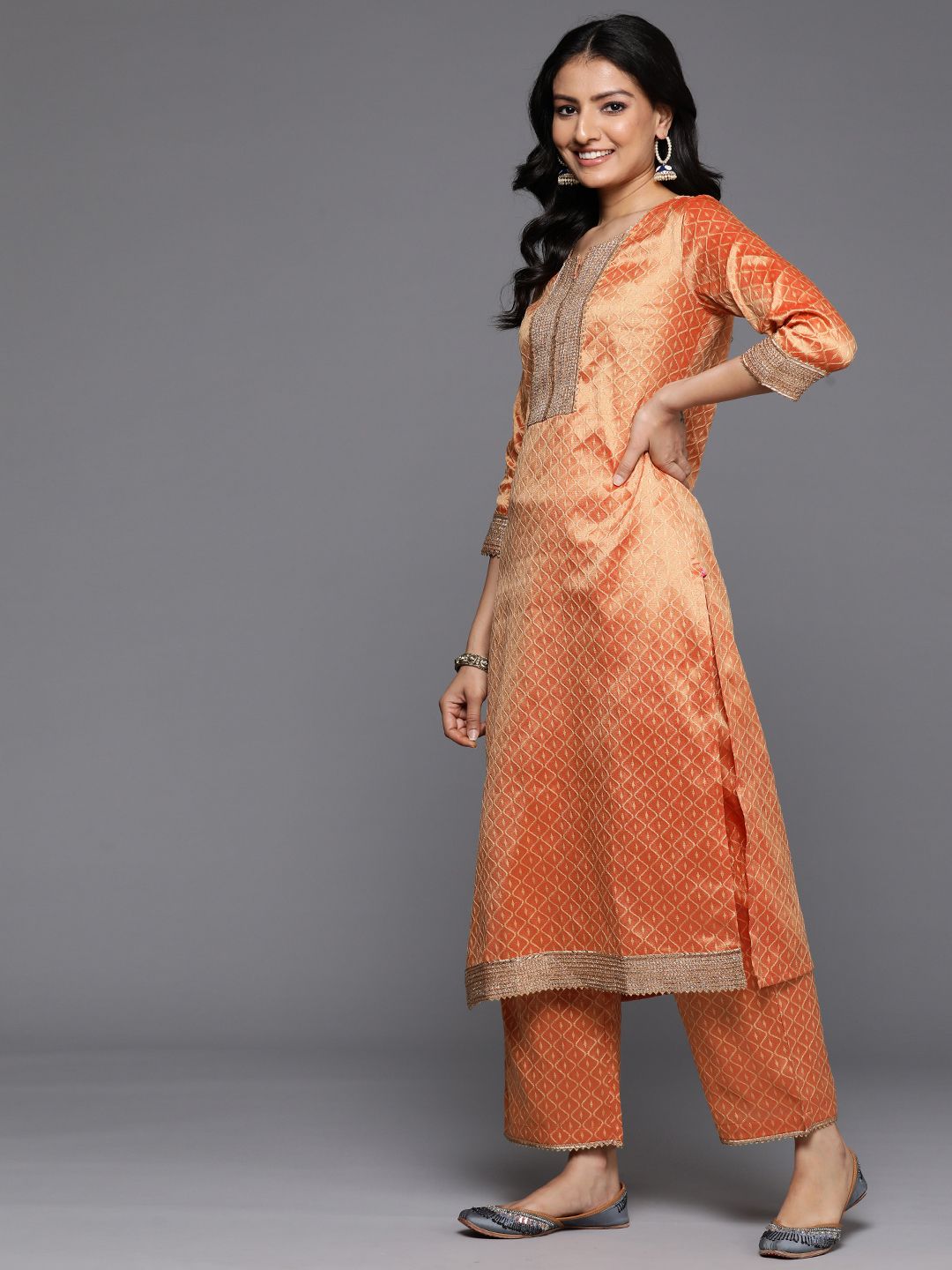 Dhiyona VA Women'sJacquard Zari Kurta with Trousers & With Dupatta