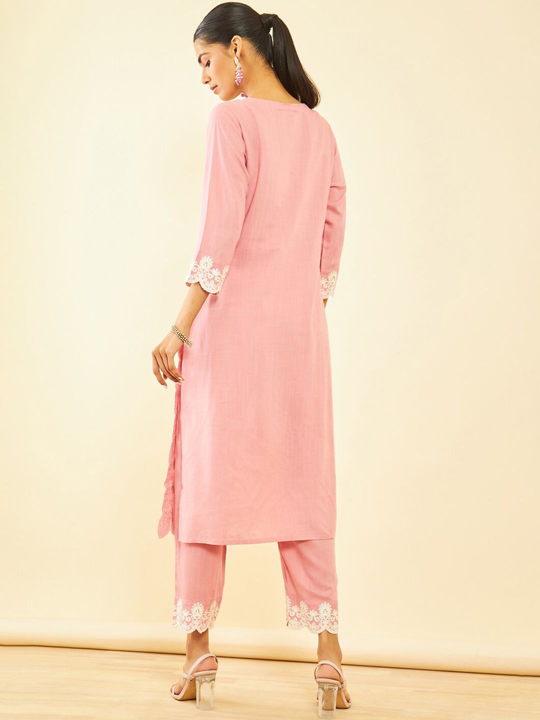 Dhiyona SO Women's Ethnic Motifs Embroidered Straight Kurta with Trousers