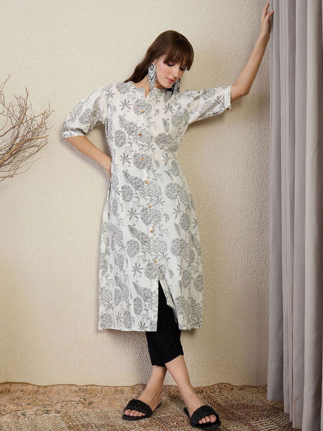 Dhiyona IE Floral Printed Round Neck A-Line Kurta