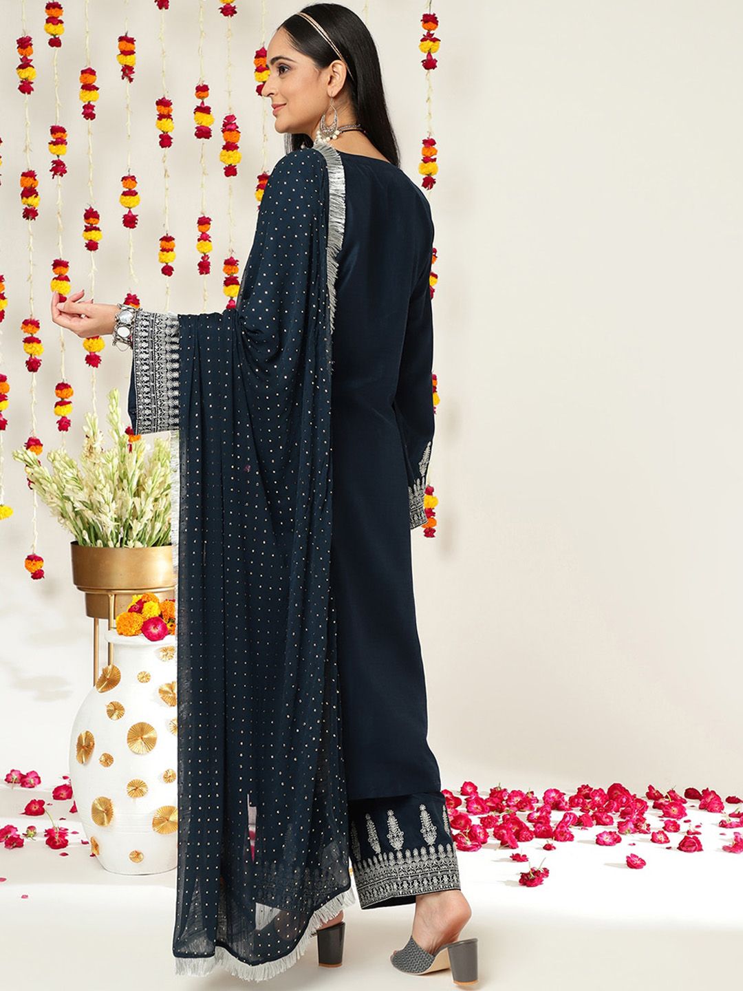 Dhiyona VA Women'sEthnic Motifs Zari Embroidered Regular Kurta With Trousers & With Dupatta