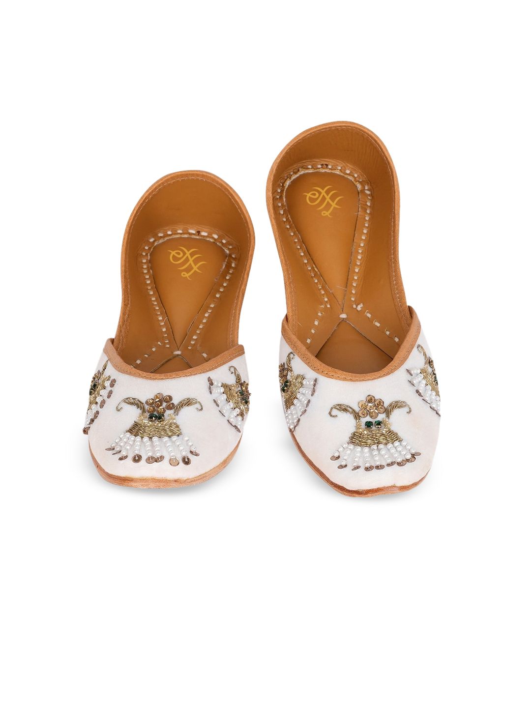 Dhiyona HOP White Embellished Round Toe Majoris
