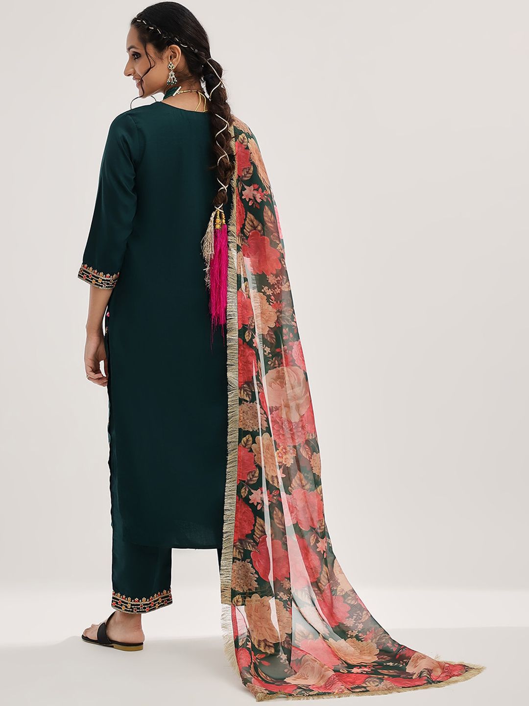 Dhiyona VA Women'sGreen Ethnic Motifs Embroidered Sequinned Straight Kurta & Trousers With Dupatta