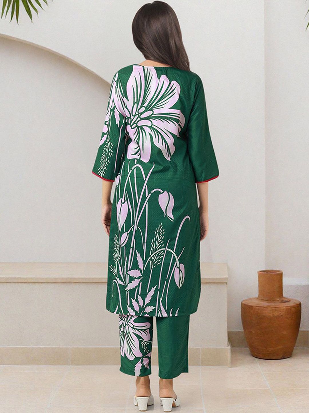 Dhiyona IS Women's Women Printed Regular Kurta with Trousers