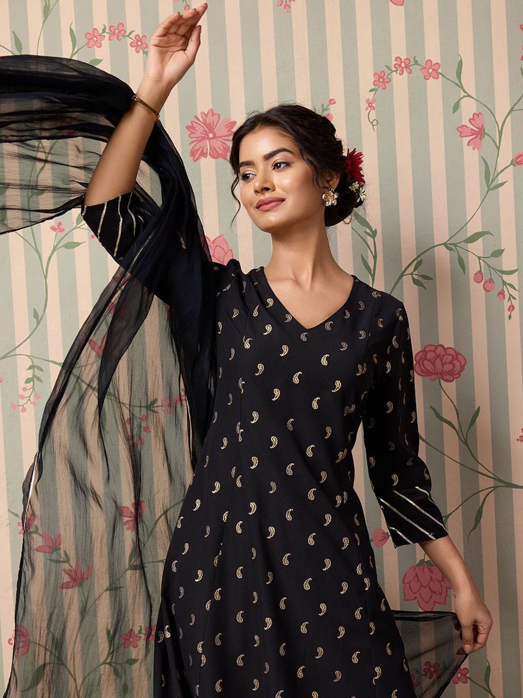 Dhiyona OD Floral Printed Regular Kurta with Trousers & With Dupatta