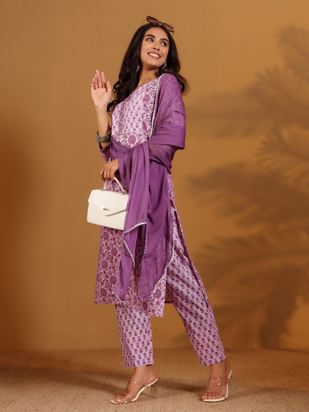 Dhiyona VA Women'sFloral Printed Pure Cotton Screen Print Straight Kurta With Trousers & Dupatta