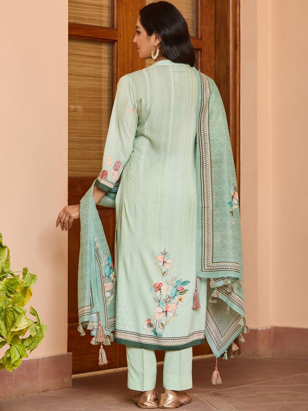Dhiyona WP Floral Printed Beads & Stones Straight Kurta With Trousers & Dupatta