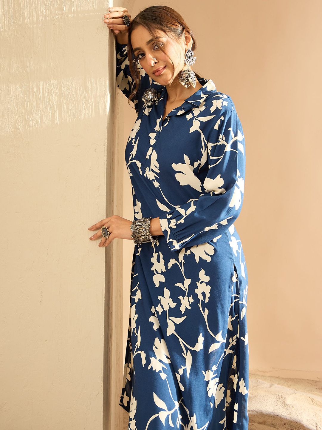 Dhiyona IE Floral Printed Three-Quarter Sleeves Tunic With Trouser